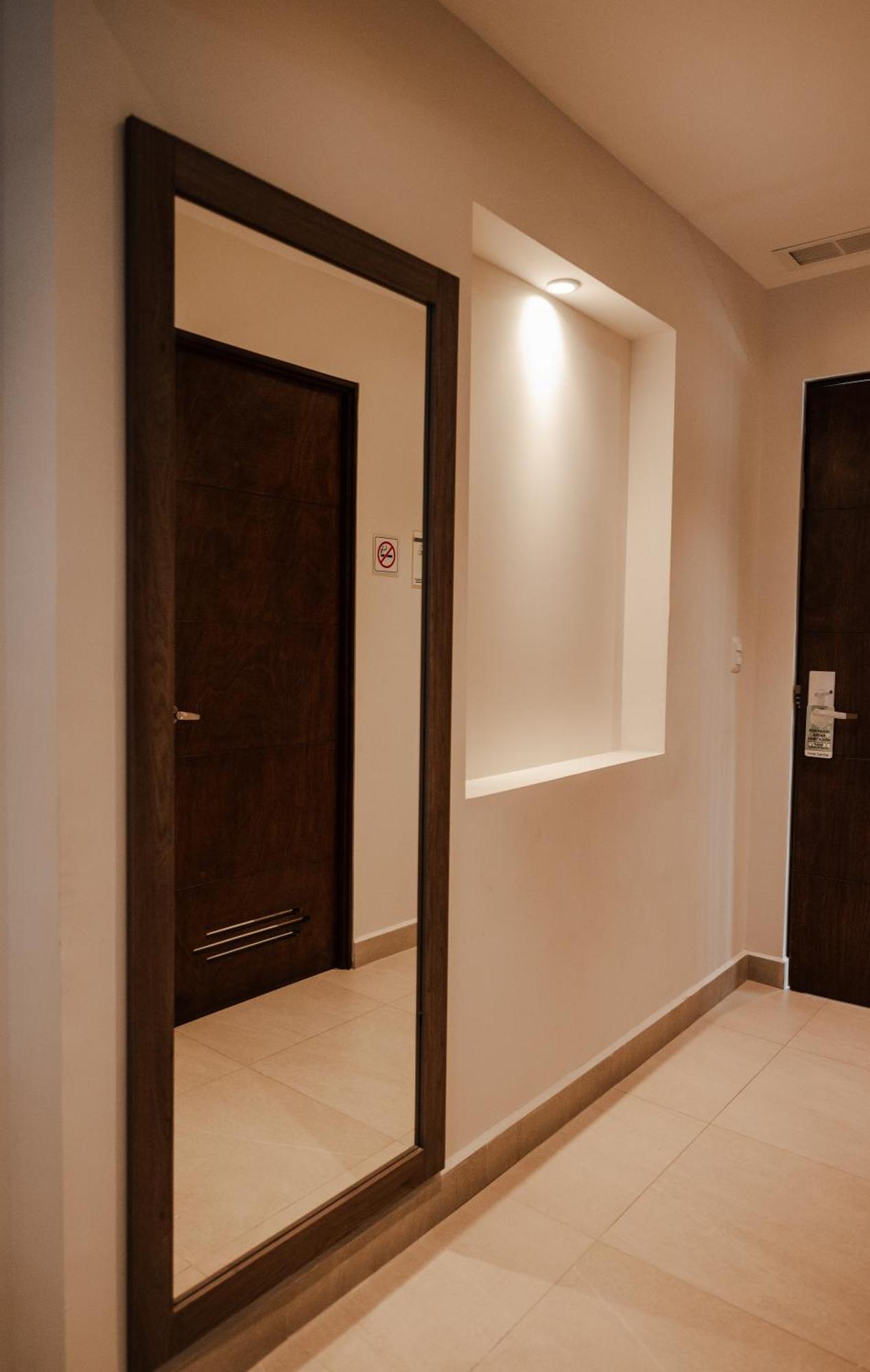 Hotel Centria Monterrey Buitenkant foto